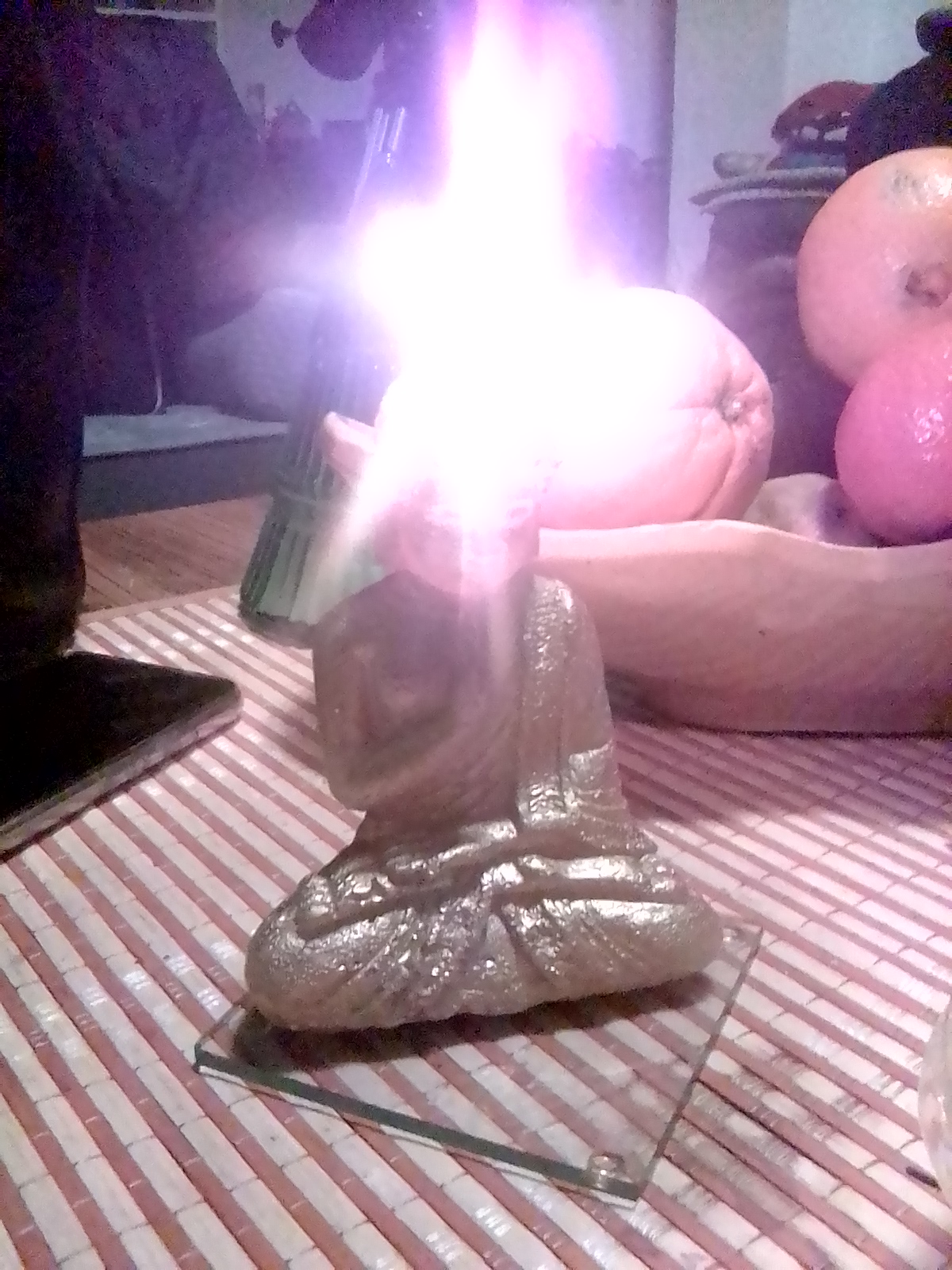 Buddha gives light